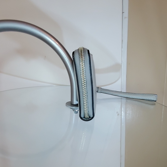 Marc Jacobs Wristlet - Picture 4 of 8